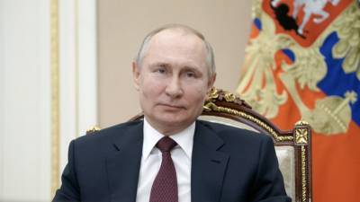 Сергей Шойгу - Владимир Путин - Дмитрий Песков - Песков ответил на вопрос о «ядерном чемоданчике» во время отдыха Путина в тайге - russian.rt.com