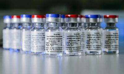 Марко Кавалери - Евросоюз направил в Россию комиссию для проверки вакцины против коронавируса - og.ru - Венгрия - Словакия