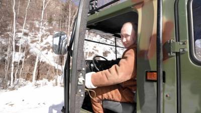 Сергей Шойгу - Владимир Путин - Дмитрий Песков - Песков подтвердил постоянное наличие у Путина ядерного чемоданчика - newinform.com