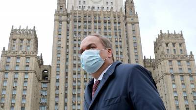 Анатолий Антонов - Антонов покинул здание МИДа после консультаций - iz.ru - Москва - Вашингтон