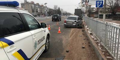 В Житомирской области легковушка врезалась в фуру - погибли три человека - опубликовано видео ДТП - ТЕЛЕГРАФ - telegraf.com.ua - Житомирская обл. - Житомир