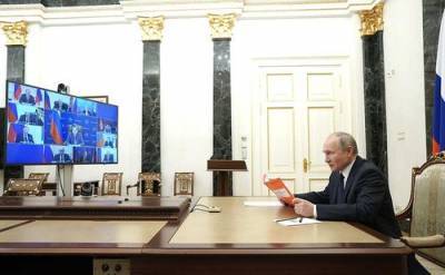 Владимир Путин - Путин: «Вакцинация — дело добровольное. Я намерен сделать это завтра» - argumenti.ru