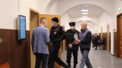 Иван Белозерцев - Борис Шпигель - Евгений Шпигель - Антон Колосков - Адвокату губернатора запретили разглашать данные следствия - penzainform.ru - Пензенская обл. - Пенза