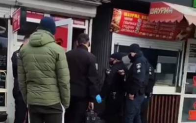 Киев всколыхнула трагедия с продавцом прямо на рабочем месте: срочно выехали врачи и полиция - politeka.net - Киев
