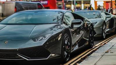 Lamborghini отзывает в России 15 автомобилей - delovoe.tv - Россия