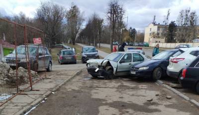 Фотофакт. В Гродно пьяный водитель пытался скрыться от ГАИ и разбил при этом три авто - naviny.by