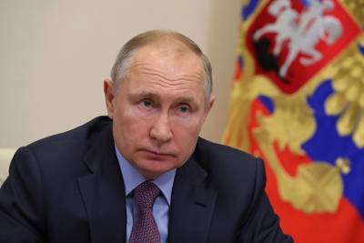 Владимир Путин - Дмитрий Песков - Алексей Аграновский - Вирусолог объяснил решение Путина привиться от коронавируса - vm.ru - Москва