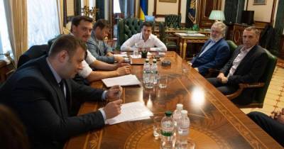 Владимир Зеленский - Олег Устенко - У Зеленского раскрыли методы борьбы с олигархами - dsnews.ua