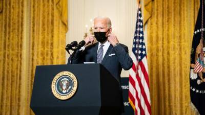 Дональд Трамп - Джеймс Фэллон - Джо Байден - Участники "Время покажет" раскритиковали Трампа за шутки про падение Байдена на лестнице - nation-news.ru