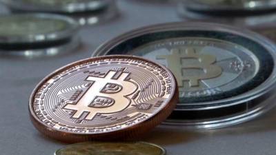 Реджеп Эрдоган - Биткоин на биржах Турции подскочил к $100 тысячам на фоне обвала лиры - vesti.ru - Турция