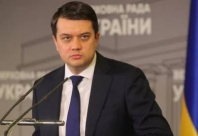 Дмитрий Разумков - Владимир Бондаренко - Разумков в марте задекларировал 1,3 млн гривен дохода - facenews.ua - Украина