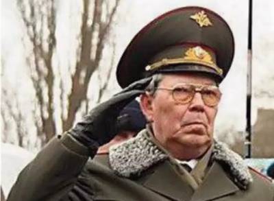 Бывший замглавы Службы внешней разведки умер из-за осложнений от COVID-19 - vm.ru - Москва
