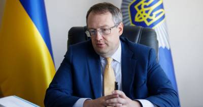 Антон Геращенко - В МВД обещали наказать несколько десятков человек за погром на Банковой - dsnews.ua