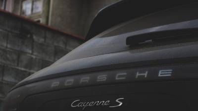 Воронежский водитель Porsche Cayenne рискует потерять машину из-за неоплаченных штрафов - vestivrn.ru - Воронеж