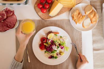 Исследование: поздний завтрак повышает риск диабета 2 типа - 24tv.ua