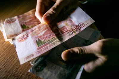 В Свердловской области поступления в бюджет пока отстают от прошлогодних - znak.com - Свердловская обл.