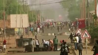 Мохамед Базум - Серия террористических атак на западе Нигера унесла жизни 137 человек - riafan.ru - Мали - Нигер - Ниамей