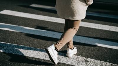 В Воронеже таксист сбил 10-летнюю девочку на переходе и скрылся - vestivrn.ru - Воронеж
