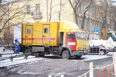 На Исполкомской улице в Петербурге прорвало трубу - neva.today - Санкт-Петербург - район Центральный, Санкт-Петербург