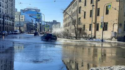 Огромный фонтан кипятка забил из-под земли в центре Петербурга - polit.info - Санкт-Петербург - Петербург