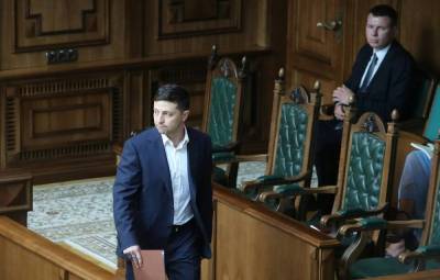 Владимир Зеленский - Владимир Путин - Петр Порошенко - Эксперт из Украины объяснил, как Зеленский растерял контакты с Москвой - news-front.info - Москва - Россия - Украина