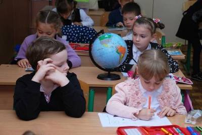 Сергей Кравцов - В России планируют ликвидировать третью смену в школах к 2025 году - versia.ru