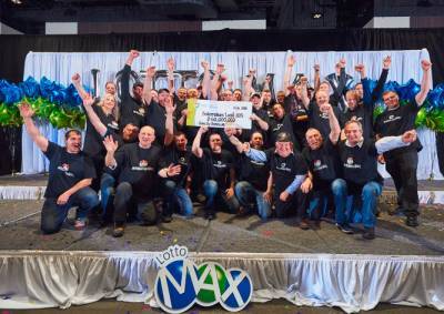 В Канаде рабочие скинулись на лотерейные билеты и стали миллионерами - vinegret.cz - Канада