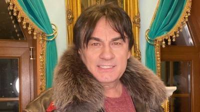 Александр Серов - Похудевшего Александра Серова засыпали комплиментами накануне дня рождения - 5-tv.ru