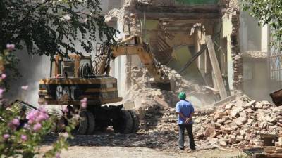 Предприятия Петербурга снова смогут принимать на работу мигрантов - delovoe.tv - Санкт-Петербург - Строительство