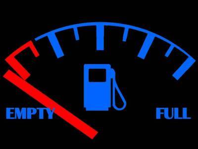 Павел Сорокин - Россиянам объяснили, почему цены на бензин не падают вслед за нефтяными - smartmoney.one