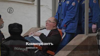 Иван Белозерцев - Борис Шпигель - Суд арестовал экс-сенатора Шпигеля по делу о взятках губернатору Белозерцеву - kommersant.ru - Москва - Пензенская обл.
