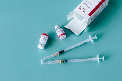 Вакцина от коронавируса: бояться ли последствий и какая цена препарата от разных компаний - 24tv.ua - Англия