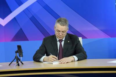 Владимир Владимиров - Глава Ставрополья поручил решить проблему с освещением сельских улиц - kavkaz.mk.ru - Ставрополье