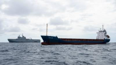 Шесть тонн кокаина из Бразилии изъяли на судне под флагом Сент-Китса и Невиса - riafan.ru - Бразилия - Сент Китс и Невис