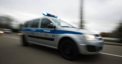 Грозился снять трусы: по Калининграду разгуливал полуголый мужчина - klops.ru - Калининград