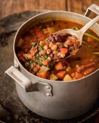 Сытно и очень вкусно! Готовим томатный суп с фасолью - skuke.net