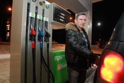 Егор Васильев - Автомобильный эксперт раскрыл россиянам способы сэкономить бензин - vm.ru