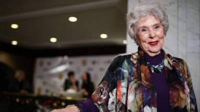 Звезда фильма «Чук и Гек» Вера Васильева привилась от COVID в 95 лет - 5-tv.ru - Москва