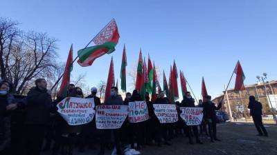 В Минске возле посольств Польши и Литвы проходят акции протеста - news-front.info - Белоруссия - Польша - Литва - Минск - Варшава