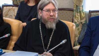 Тихон Порховский - Митрополит Тихон возглавил общественный совет при Росалкогольрегулировании - dp.ru