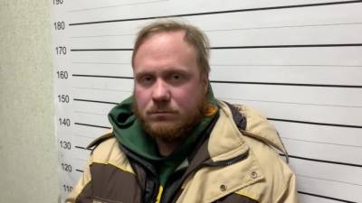 Петербуржец попал под уголовное дело за ложное сообщение об угоне иномарки - piter.tv