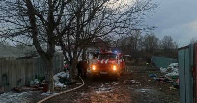 Во время пожара в селе на Киевщине соседи спасли женщину с четырьмя детьми - dsnews.ua - Киев - Киевская обл. - Гсчс