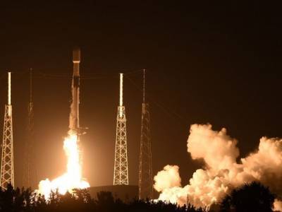 SpaceX запустила ракету Falcon 9 с 60 спутниками - unn.com.ua - США - Киев - шт.Флорида