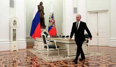 Владимир Путин - Дмитрий Песков - В Кремле рассказали о состоянии Путина после вакцинации - tvc.ru