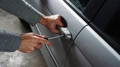 Ирина Волк - Московские блогеры задержаны за розыгрыш с угоном BMW у таксиста - newinform.com - Москва