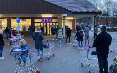 Германия закрывает продуктовые магазины и аптеки: немцам советуют скупиться на неделю - germania.one - Берлин