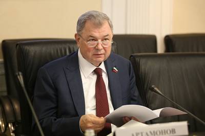 Анатолий Артамонов - Уплату взносов на ОМС неработающих предложили передать на федеральный уровень - pnp.ru