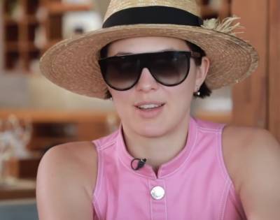 "Клеопатра курить в стороні": MARUV ледь не розгубила вміст декольте в ефектному вбранні - ukrainianwall.com