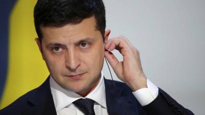 Владимир Зеленский - Зеленский подписал указ о национализации "Мотор Сич". Ответ за Китаем - vesti.ru - Запорожье