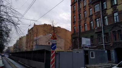 На 11-й линии В.О приостановили работы рядом с домом Чубакова - piter.tv - Санкт-Петербург